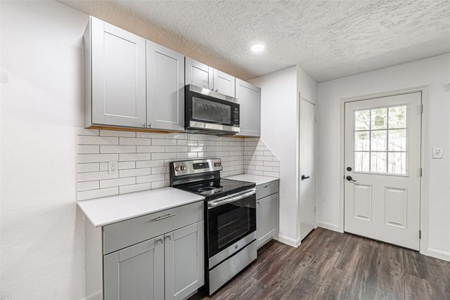 9414 Springview Lane, Houston, TX 77080