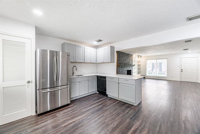 9414 Springview Lane, Houston, TX 77080