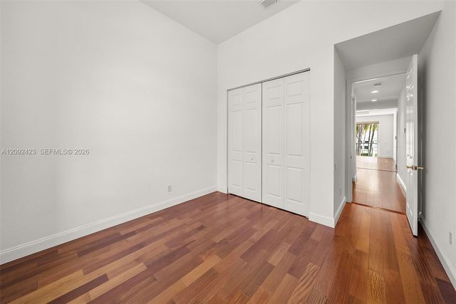 887 W Spinnaker Drive W, Hollywood, FL 33019