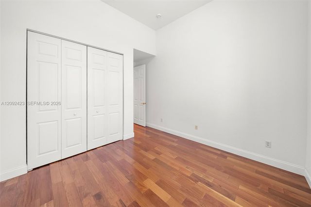 887 W Spinnaker Drive W, Hollywood, FL 33019
