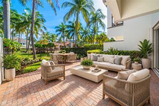 887 W Spinnaker Drive W, Hollywood, FL 33019