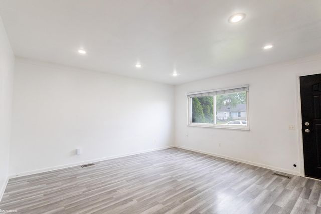 4153 Norbert Street, Warren, MI 48091