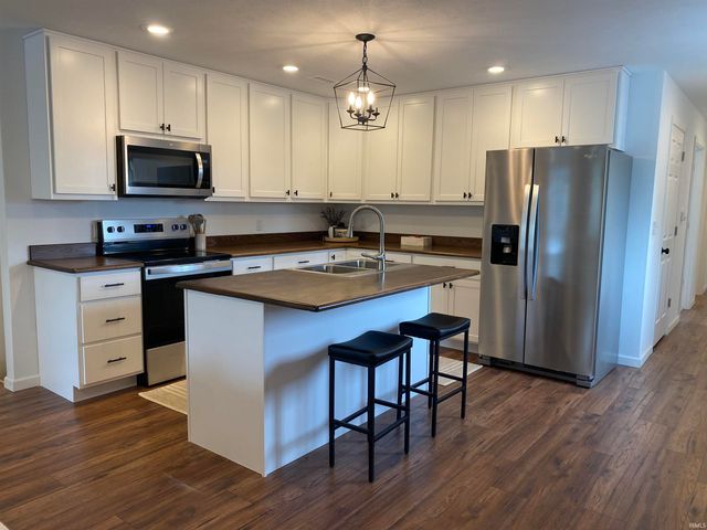 525 Madison Street, Rochester, IN 46975