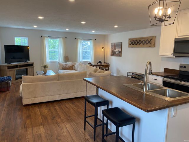 525 Madison Street, Rochester, IN 46975
