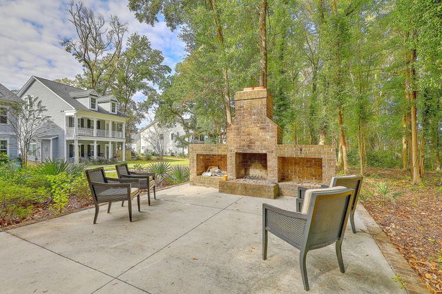 2353 Grandiflora Boulevard, Charleston, SC 29414