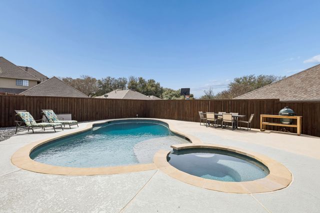 5812 Still Forest Drive, Dallas, TX 75252