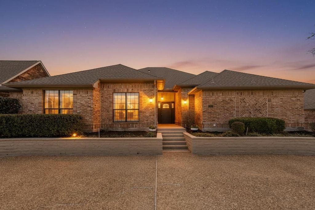 5812 Still Forest Drive, Dallas, TX 75252