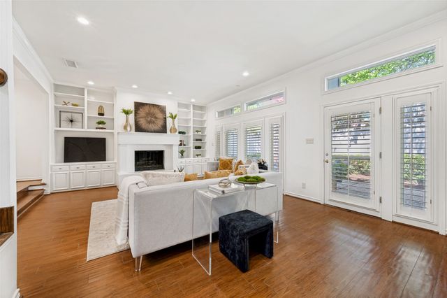 4113 Woodcreek Drive, Dallas, TX 75220