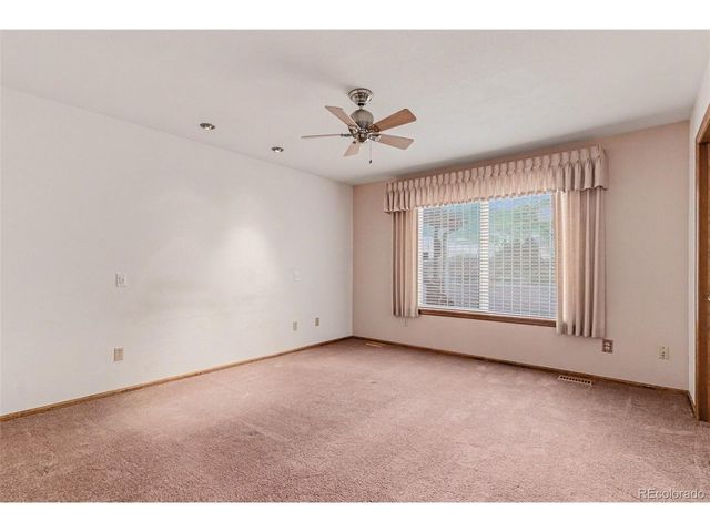 9657 W Peakview Dr, Littleton, CO 80123