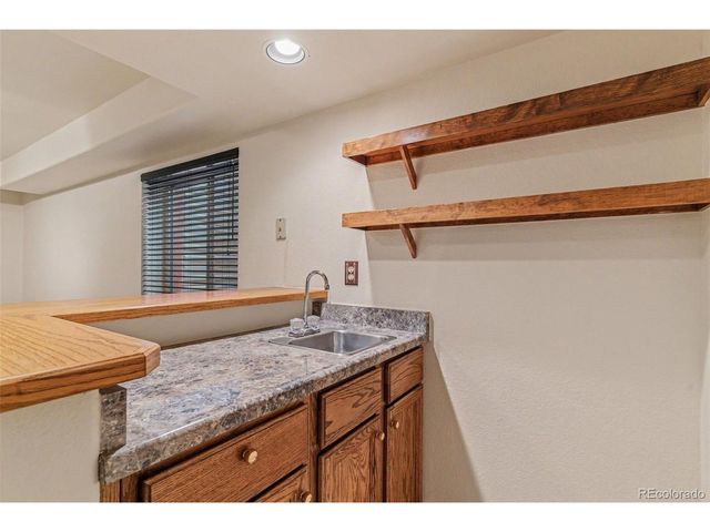 9657 W Peakview Dr, Littleton, CO 80123