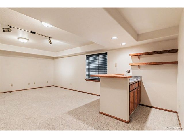 9657 W Peakview Dr, Littleton, CO 80123