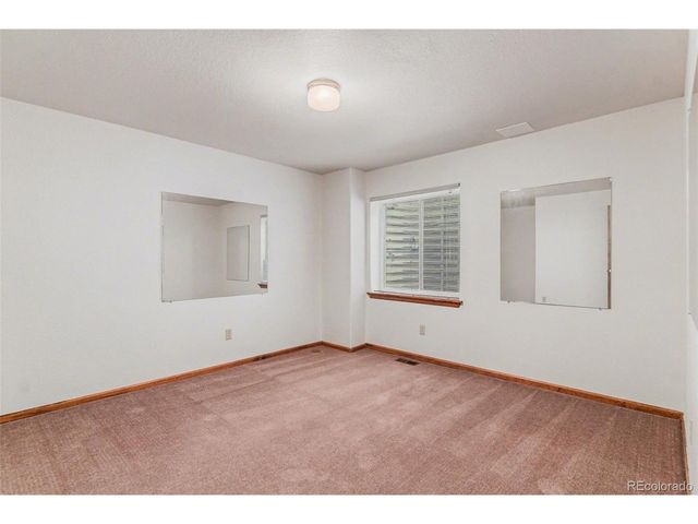 9657 W Peakview Dr, Littleton, CO 80123