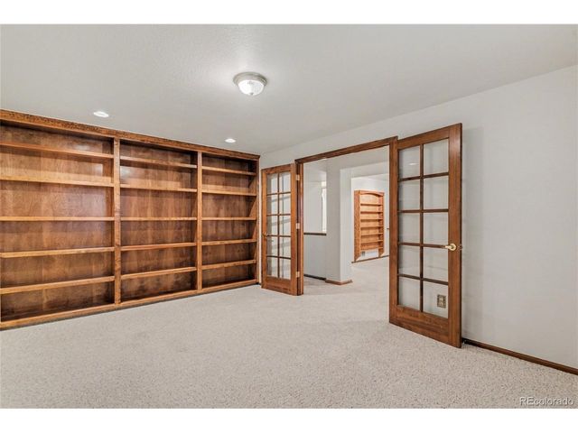 9657 W Peakview Dr, Littleton, CO 80123