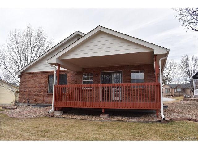 9657 W Peakview Dr, Littleton, CO 80123