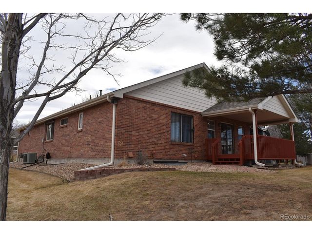 9657 W Peakview Dr, Littleton, CO 80123