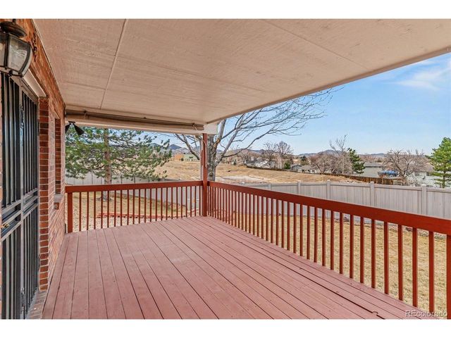 9657 W Peakview Dr, Littleton, CO 80123