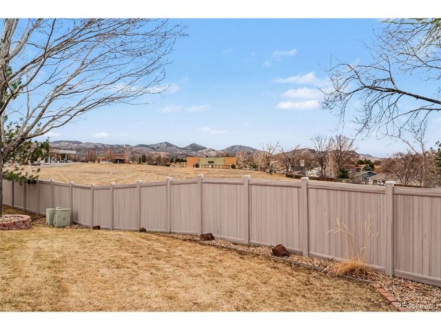 9657 W Peakview Dr, Littleton, CO 80123