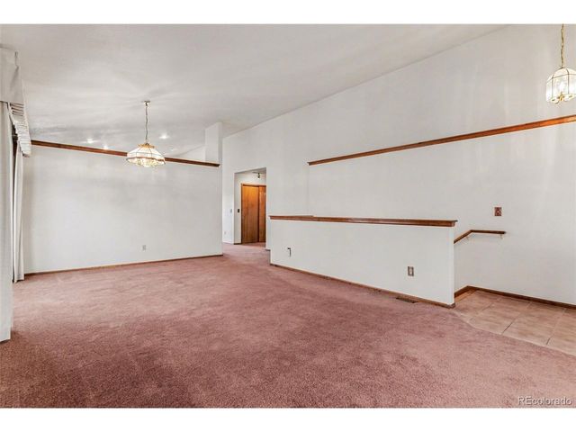 9657 W Peakview Dr, Littleton, CO 80123