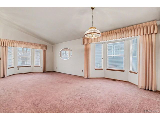 9657 W Peakview Dr, Littleton, CO 80123