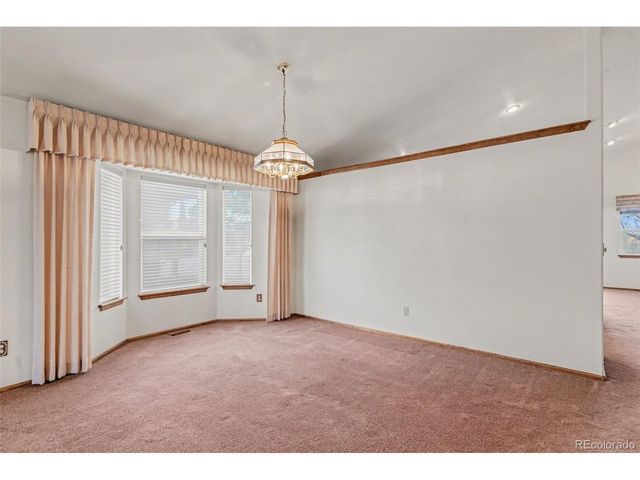 9657 W Peakview Dr, Littleton, CO 80123