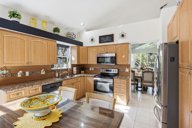 6441 Three Lakes Ln, Boynton Beach, FL 33437