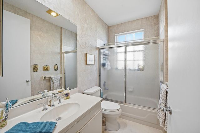 6441 Three Lakes Ln, Boynton Beach, FL 33437