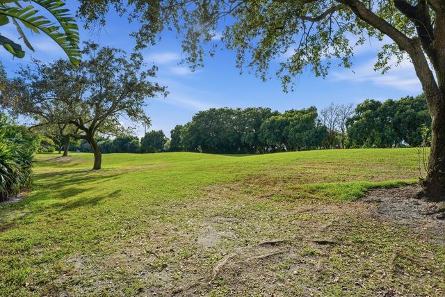 6441 Three Lakes Ln, Boynton Beach, FL 33437