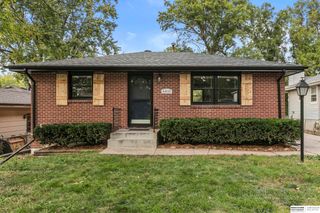 6810 Holdrege Street, Lincoln, NE 68505