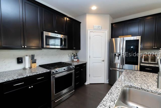 9 Creek Landing Trce, Hilton Head Island, SC 29926