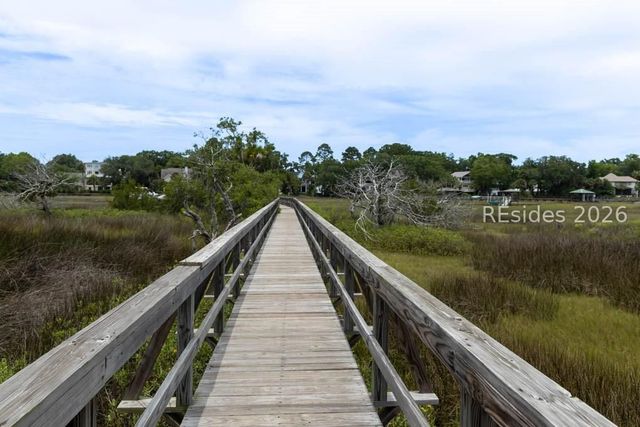 9 Creek Landing Trce, Hilton Head Island, SC 29926