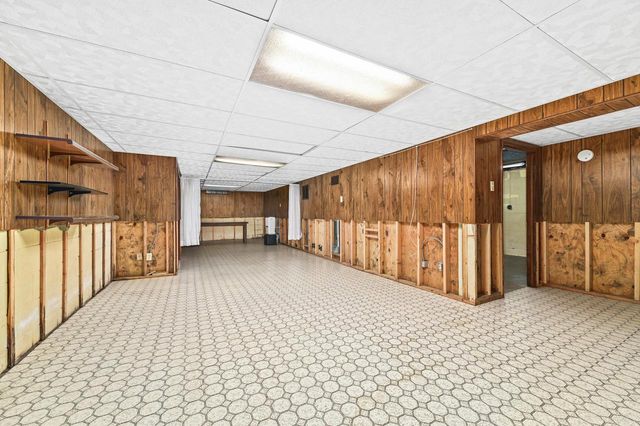 2526 S 83rd STREET, West Allis, WI 53219