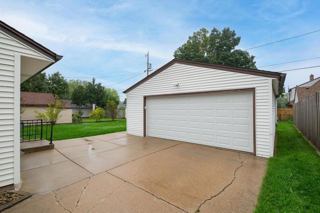 2526 S 83rd STREET, West Allis, WI 53219