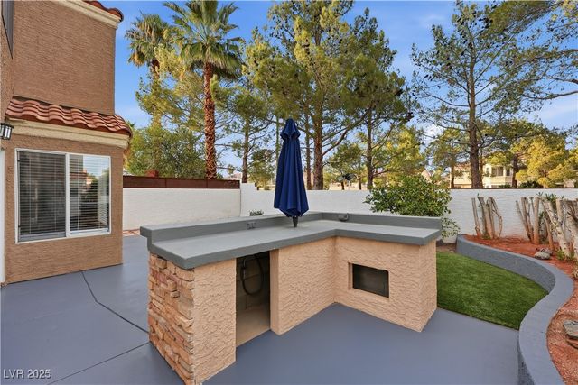 1849 Derbyshire Drive, Las Vegas, NV 89117