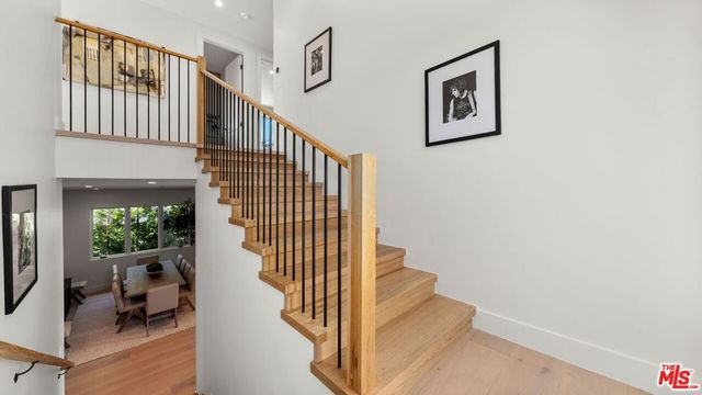 3364 Redwood Avenue, Los Angeles, CA 90066