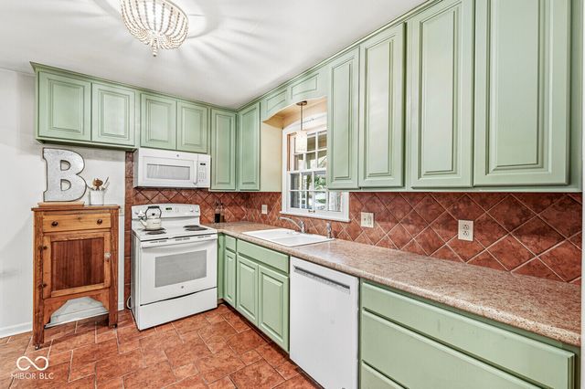 7245 N Dearborn Street, Indianapolis, IN 46240