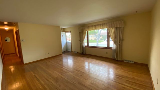 429 Fairview Avenue, Crown Point, IN 46307