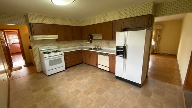 429 Fairview Avenue, Crown Point, IN 46307