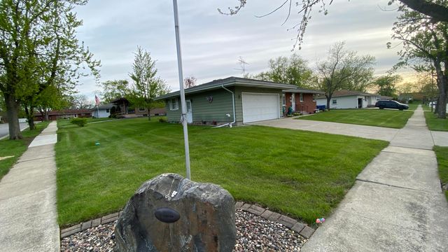 429 Fairview Avenue, Crown Point, IN 46307