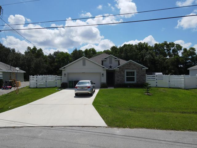 5252 NW East Piper Circle, Port St Lucie, FL 34986