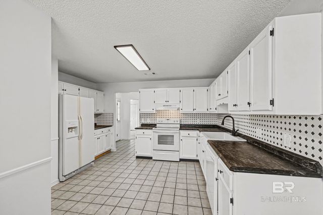 2776 Santa Rosa Drive, Lillian, AL 36549