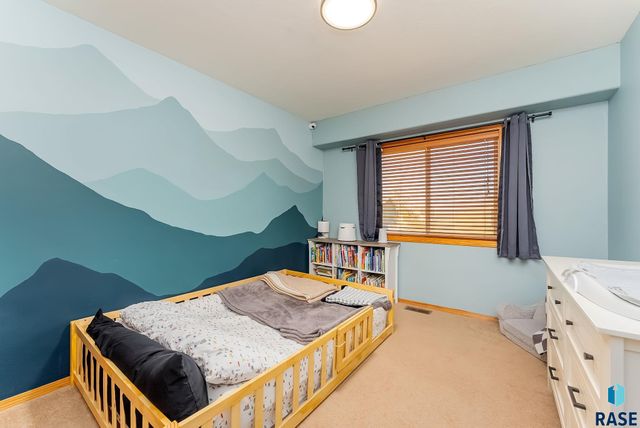 6600 W 67th St Street, Sioux Falls, SD 57106