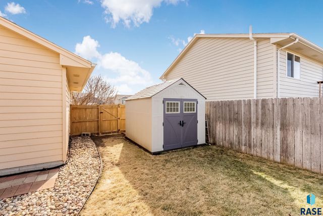 6600 W 67th St Street, Sioux Falls, SD 57106
