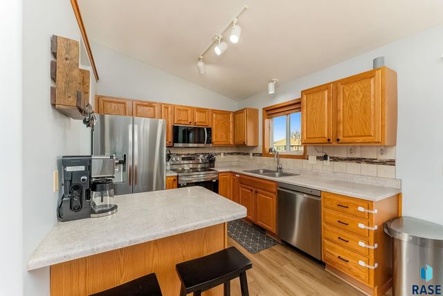 6600 W 67th St Street, Sioux Falls, SD 57106