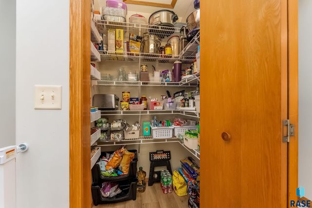 6600 W 67th St Street, Sioux Falls, SD 57106