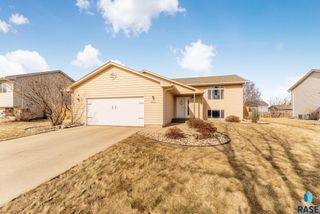 6600 W 67th St Street, Sioux Falls, SD 57106