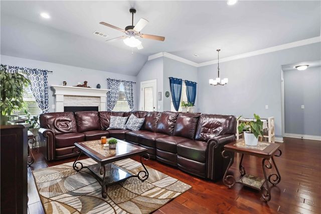 7709 Brooklyn Avenue, Springdale, AR 72762