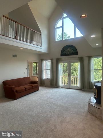 14205 MILLTOWN RD, Lovettsville, VA 20180