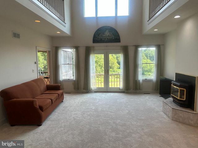 14205 MILLTOWN RD, Lovettsville, VA 20180