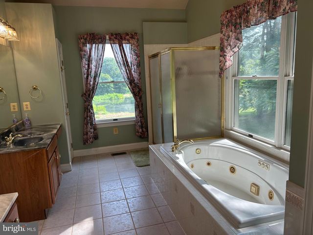 14205 MILLTOWN RD, Lovettsville, VA 20180