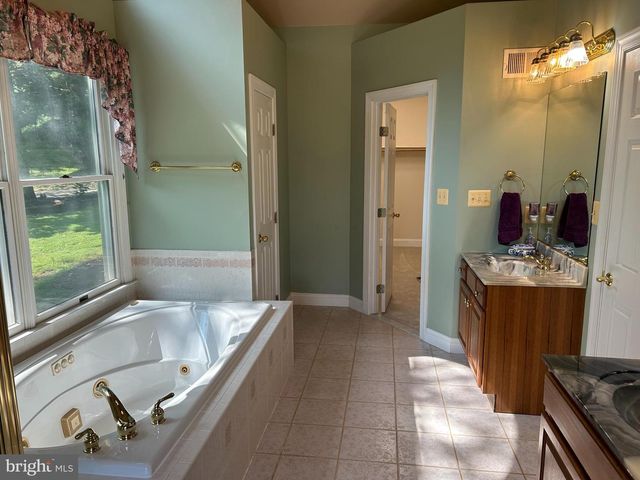 14205 MILLTOWN RD, Lovettsville, VA 20180